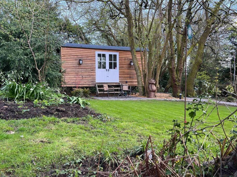 Chalet Tranquil Spot Shepherds Hut